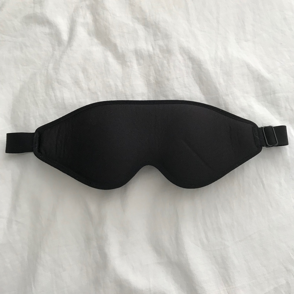 3D Contoured Sleep Eye Mask Blackout Black Adjustable Strap Airplane Travel Bed